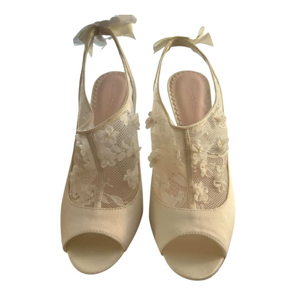 Elegant Ivory Peep-Toe Bridal Heels - Picture 5 of 12